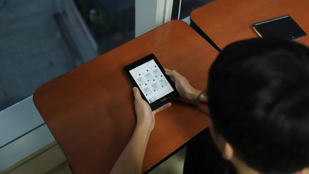 Mẹo lấy 'độc trị độc' để xây dựng lại thói quen đọc sách của anh chàng developer