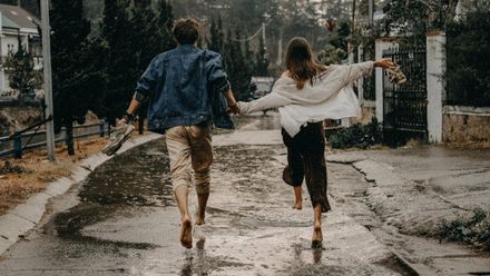 [Review] "Em sẽ đến cùng cơn mưa" - Chia ly chưa bao giờ là kết thúc, nếu ta vẫn còn yêu!