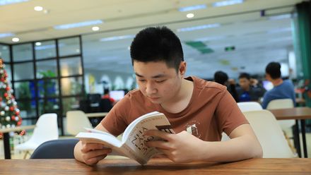 [Review] 'Từ một thằng bất hảo, Adam Khoo đã cứu vớt cuộc đời tôi'