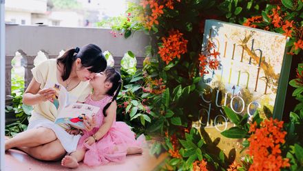 Từ cuốn sách "Bình minh của cuộc đời" đến cuộc trò chuyện với Sunner Mai Khanh về hành trình nuôi dưỡng niềm yêu sách cho con