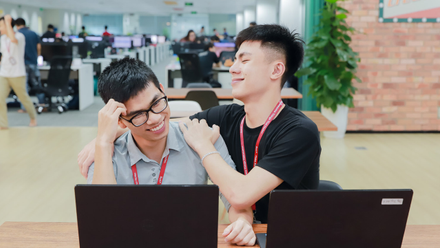 Không chỉ thầy cô, những người đồng nghiệp cũng "dạy" ta nhiều điều đấy chứ!