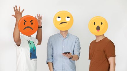 Đồng nghiệp thì cũng có đồng nghiệp "this", đồng nghiệp "that"